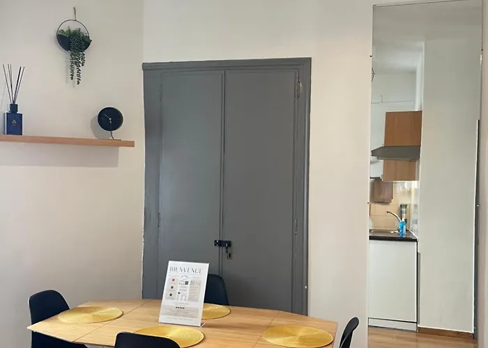 Blue Arena - Hyper Centre Apartment